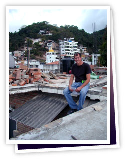 Herschel during the construction of Hacienda Herchito